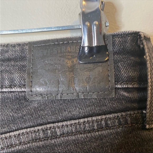 Levi’s 721 High Rise Skinny Distressed Jeans - Picture 7 of 7